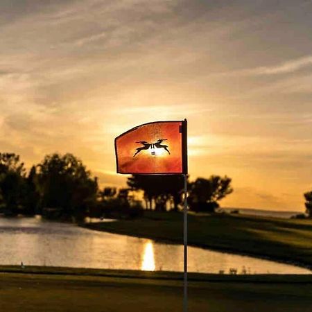 Moment De Detente Sur Le Golf De Pont-Royal Mallemort Εξωτερικό φωτογραφία